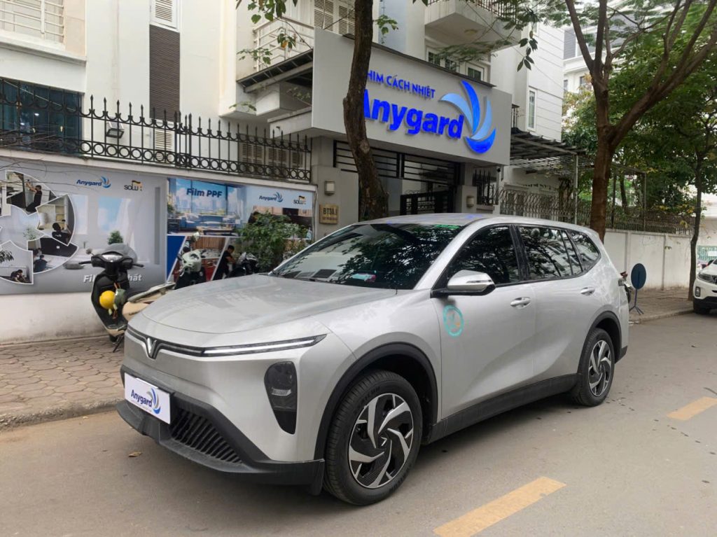 Dán film cách nhiệt Anygard cho ô tô